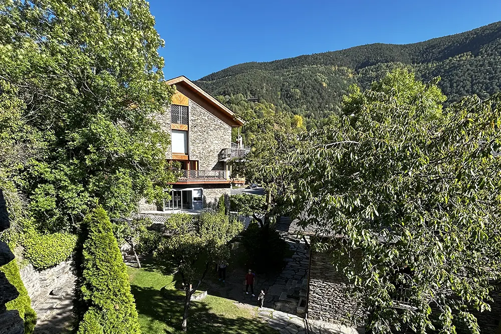 Exterior Hotel Santa Bárbara en Ondino Andorra